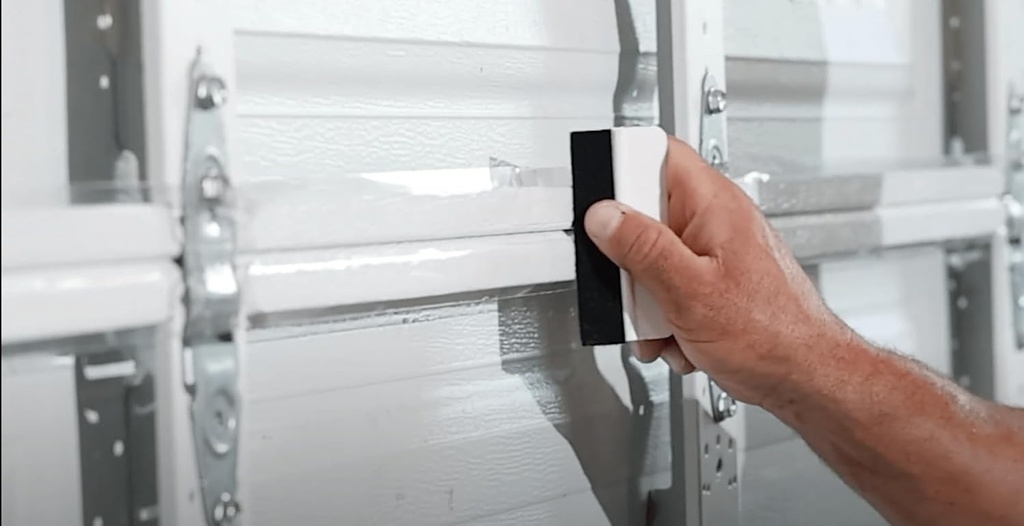 premium-garage-door-insulation-kit---one-3.jpg