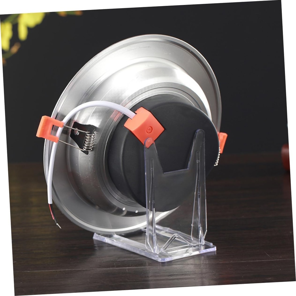 mikinona-flexible-bracket-plate-display--4.jpg