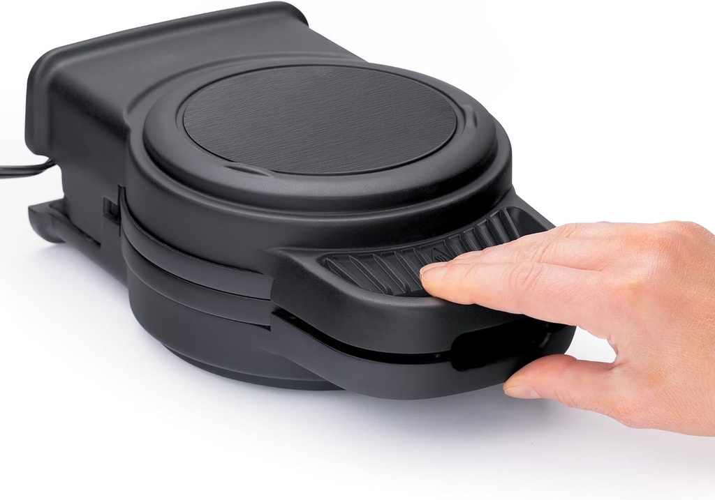 presto-03517-flip-belgian-waffle-maker-6.jpg