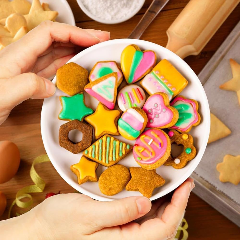 30pcs-mini-cookie-cutter-set-with-box-sm-4.jpg
