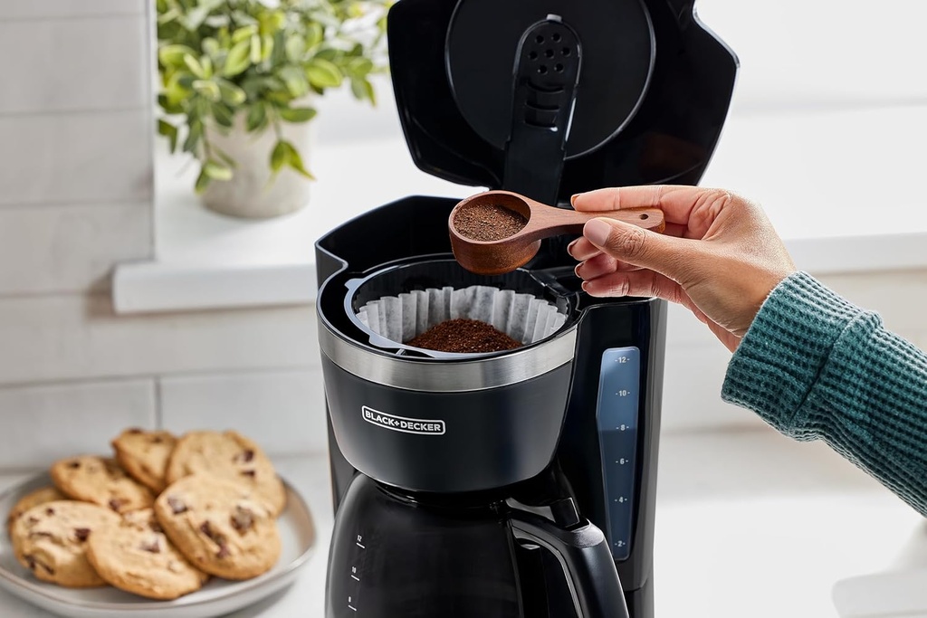 blackdecker-12-cup-digital-coffee-maker--5.jpg