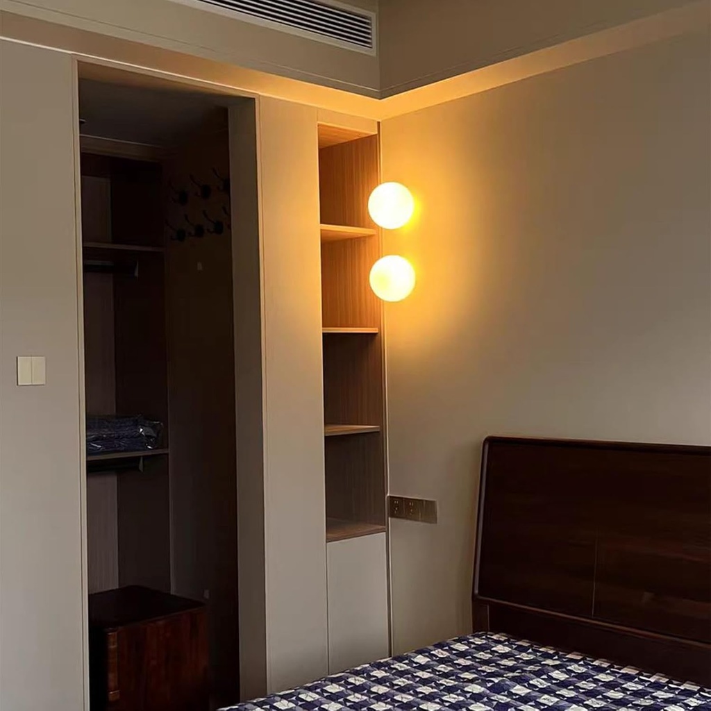 wall-sconces-modern-globe-light-fixture--3.jpg